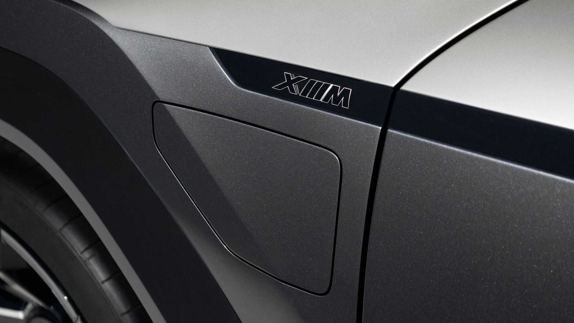 M家族新旗艦，搭V8插混動力，寶馬XM概念車發布