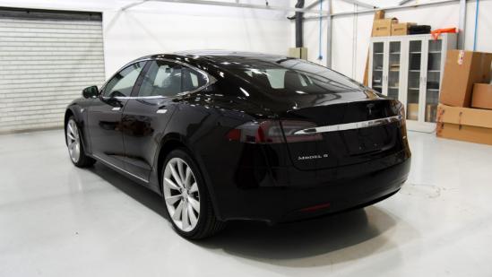 特斯拉Model S：百万的车价，三年保养不到3千？