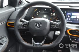 长安汽车-长安UNI-T-2.0T 运动版 领航型