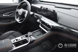 长安汽车-长安UNI-T-2.0T 运动版 领航型