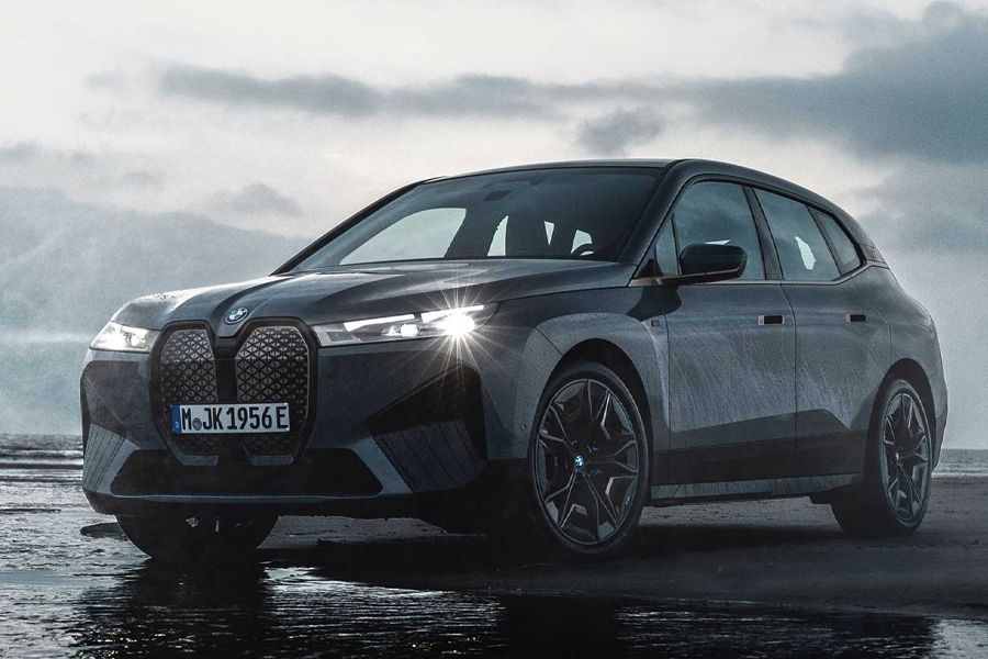 宝马iX荣获“2021年度最佳进口新能源SUV”奖项
