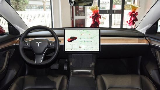 牺牲续航换流畅车机，新款国产Model 3能买？