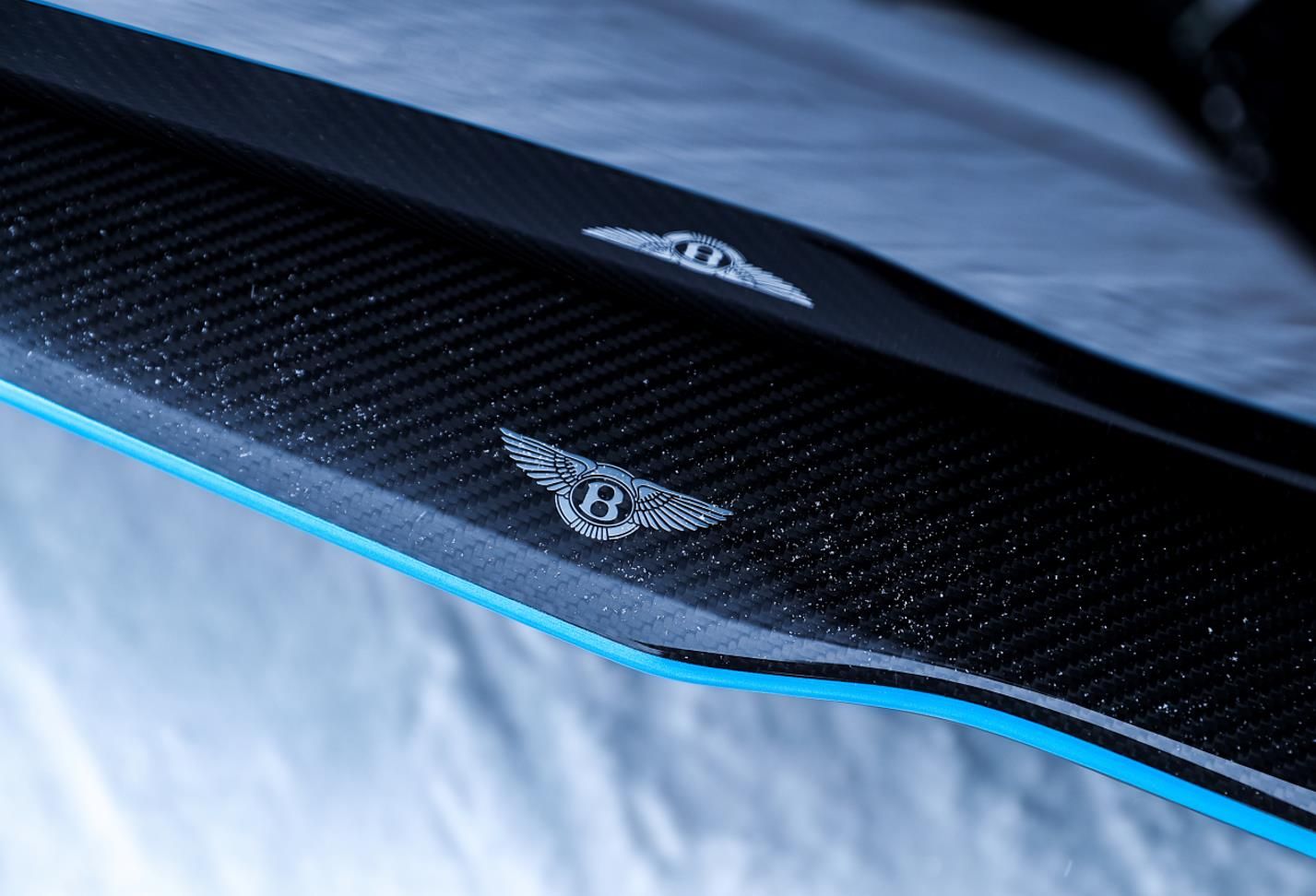 宾利品牌在华首次开启冰雪体验，Ice GT车型上演首秀