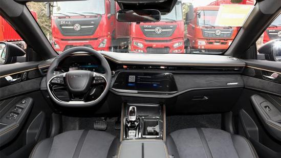 破百比影豹快还便宜，花10多万买奕炫MAX暗夜版值吗？