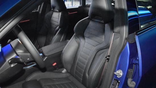 玩运动宝马i4拿手，但比Model 3贵11万，值吗