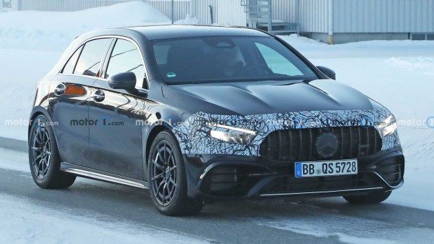取消控制面板 新款AMG A 45内饰谍照曝光 