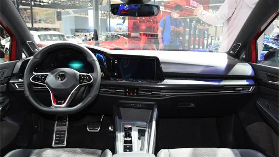 本田型格HATCHBACK，比高尔夫GTI更大更划算？