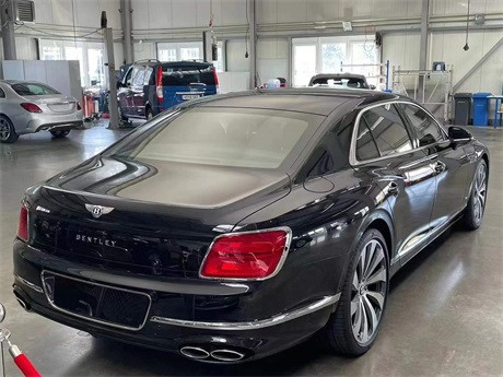 2022款宾利飞驰五座报价 详细配置行情