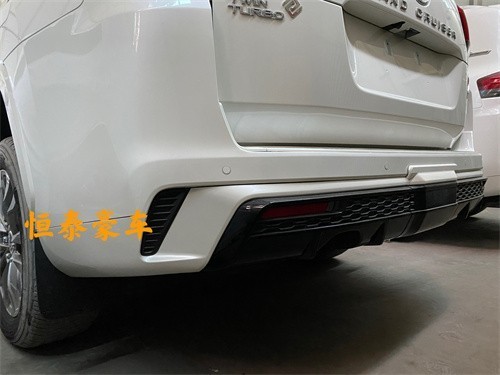 全新酷路泽LC300 3.5T V6到港预定优惠 
