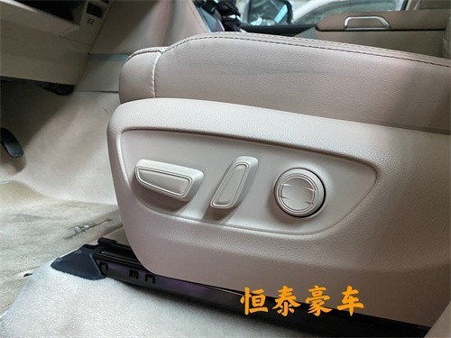 全新酷路泽LC300 3.5T V6到港预定优惠 