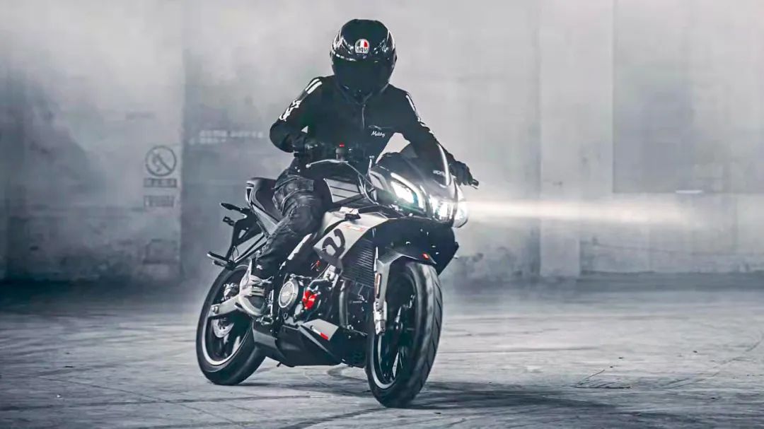 舒服小钢炮GPR250S发布，盘点实惠运动街车