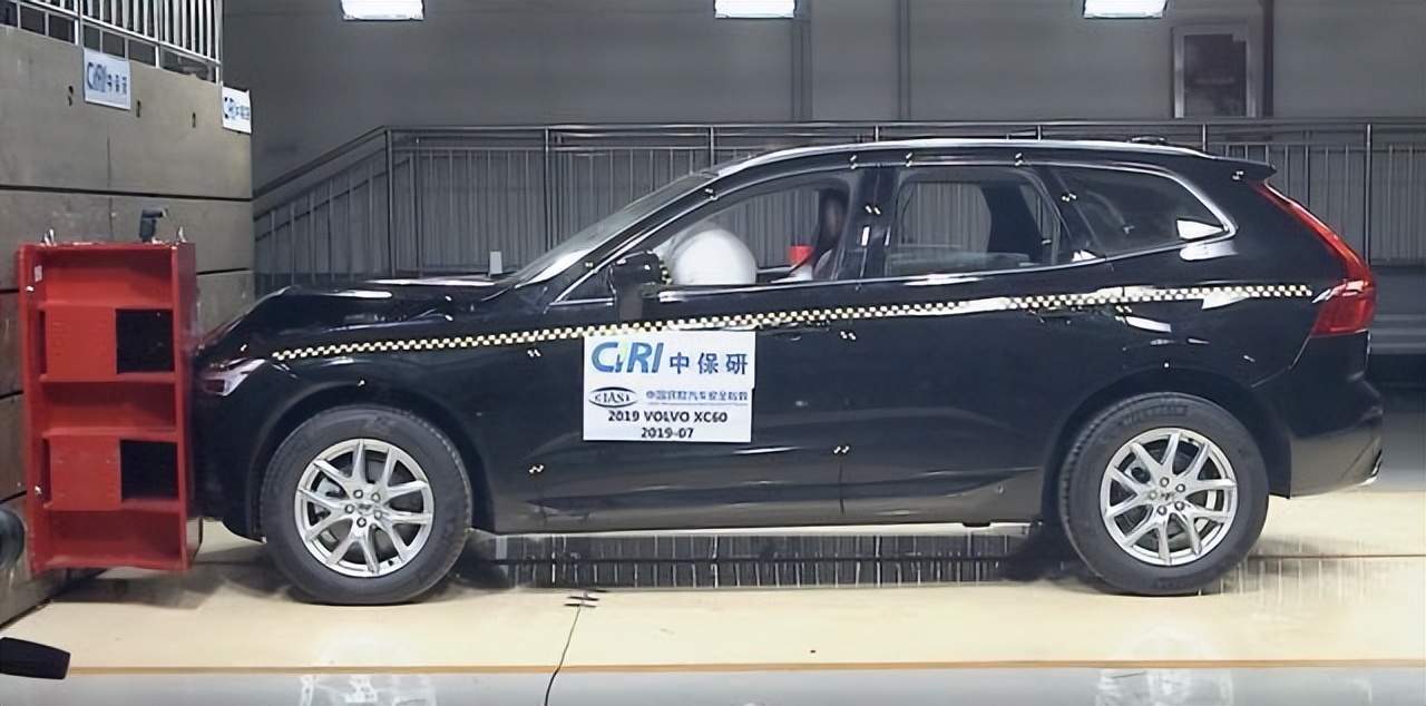 碰撞成绩最好的十款合资SUV，大众不断A柱了，奥迪反而成垫底？