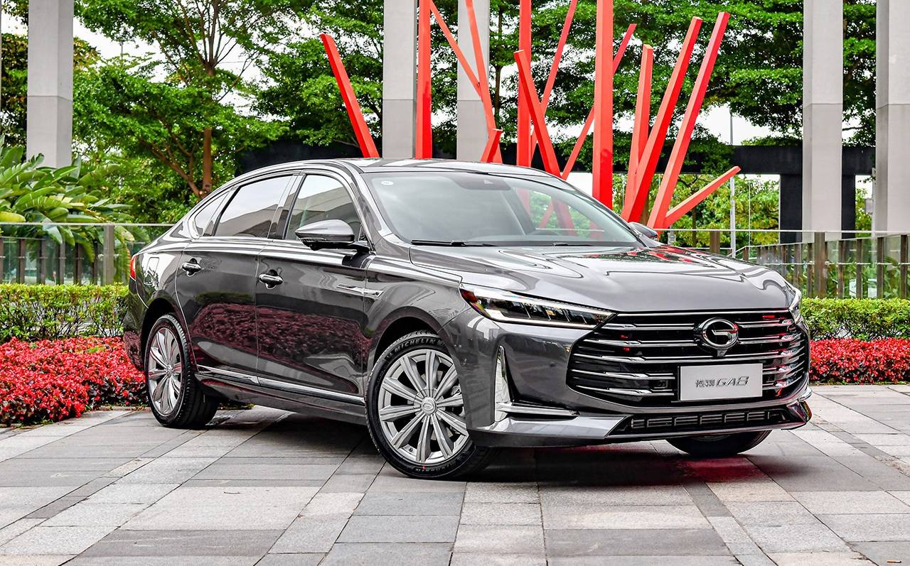 别只盯着蒙迪欧，这6款2.0T轿车15万也能买到，谁是性价比之王？