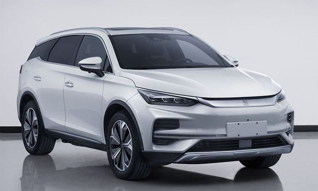 四大国产“旗舰”SUV：理想L9最受关注，长安联合华为冲高端？