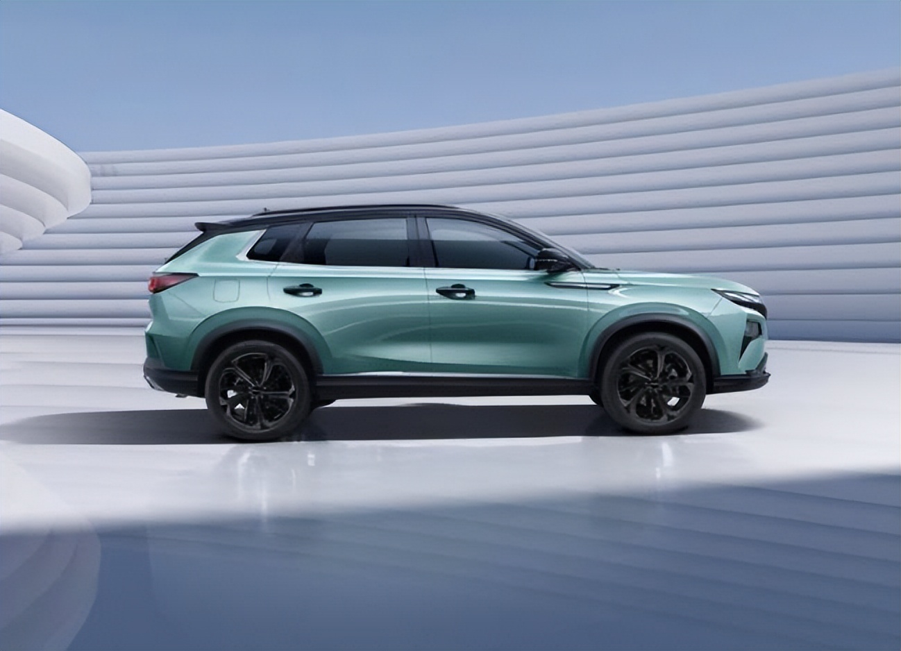 定位中型SUV，酷似长安CS75，东风风神皓极21日开启盲订