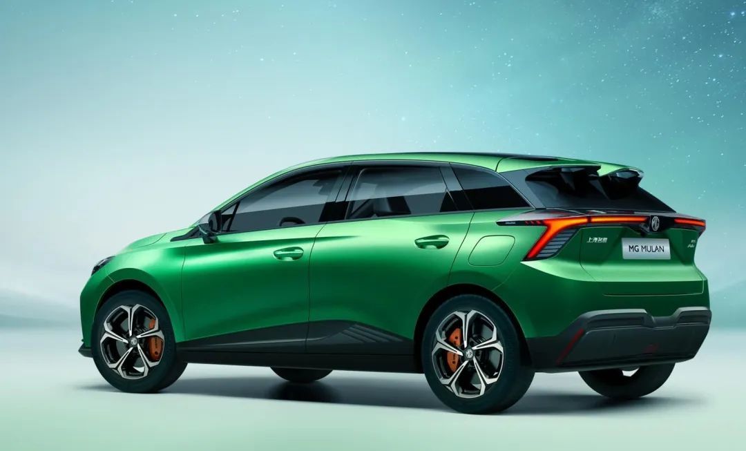 3.8秒破百实力，搭魔方电池，上汽MG MULAN正式亮相