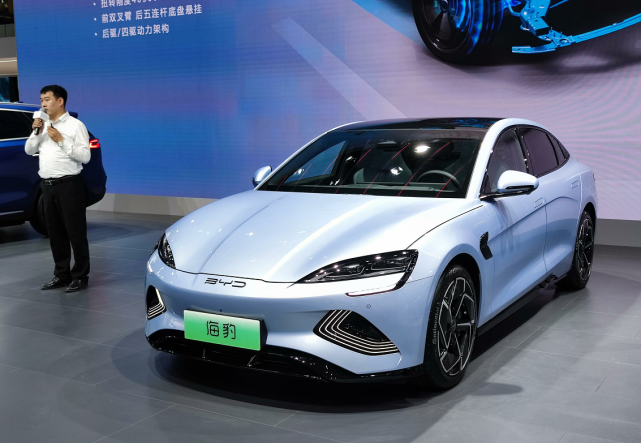 比亚迪海豹7月29日上市，比特斯拉Model 3大一圈