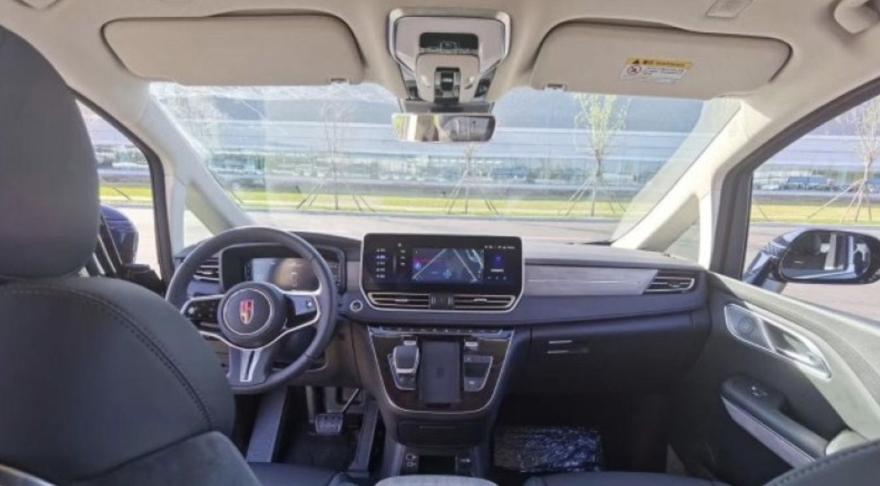 或更名为红旗HQ9 红旗首款MPV最新无伪谍照曝光 