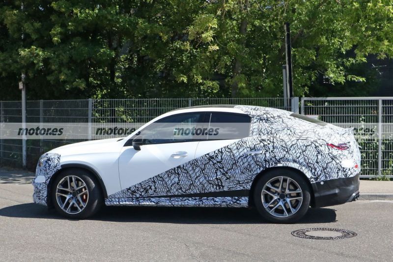 或将在2023年亮相 全新梅赛德斯-AMG GLC 43轿跑SUV谍照曝光 