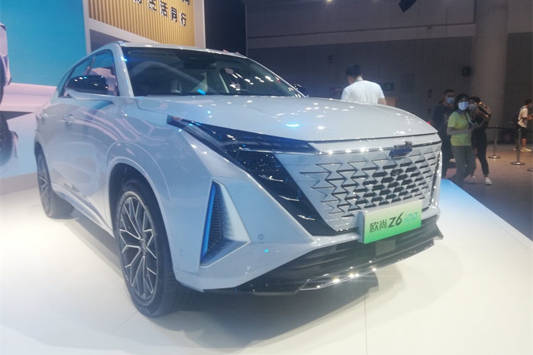 1200km综合续航,欧尚Z6蓝鲸iDD售15.58万起