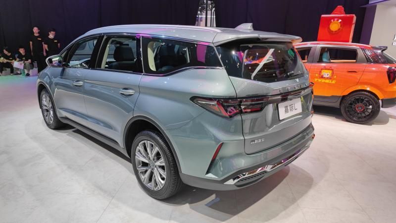  定位7座MPV 吉利嘉际L亮相2022成都车展 