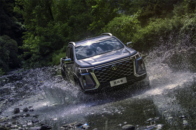 长安览拓者助力越野露营，山河美学造就蓝鲸动力加分