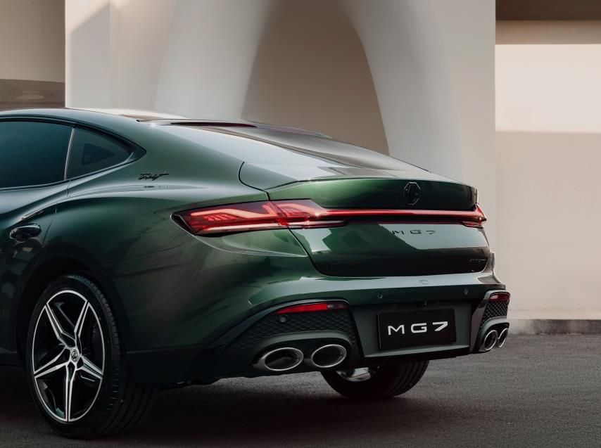 搭载2.0T+9AT黑标动力组合，MG7盲订开启