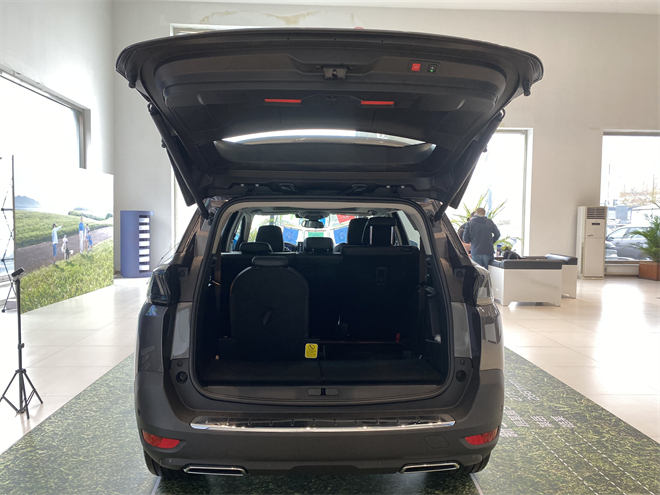 智能配置加猛料？东风标致新5008堪称20万级家用“国宝SUV”！