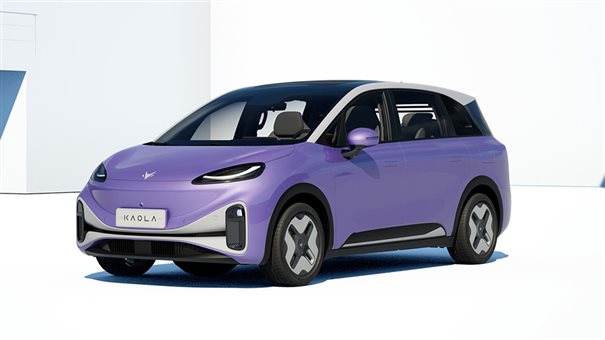 15万买4座电动侧滑门MPV，孕妇也能开，极狐考拉值得等吗？