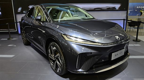 新款飞凡R7能充电能换电，租电池每年养车省2000元？