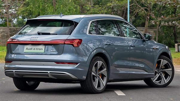 宝马X1预算，买堪比Q7的二手准新奥迪SUV，纯电又何妨？