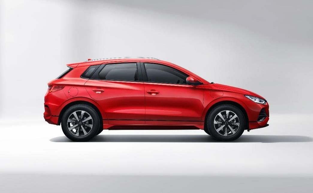 比亚迪2023款e2正式上市，售价10.28万元-10.98万元