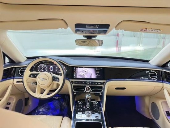2023款宾利飞驰4.0V8雅度版提立省50万 