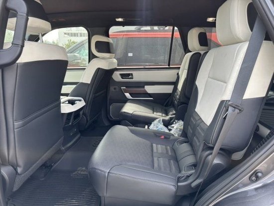 23款丰田红杉混合动力版港口夏季促销中