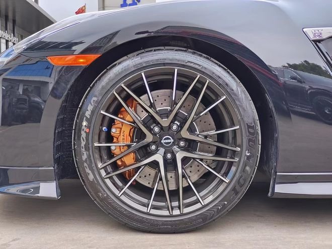 全新日产战神GTR天津港首批落户全国   