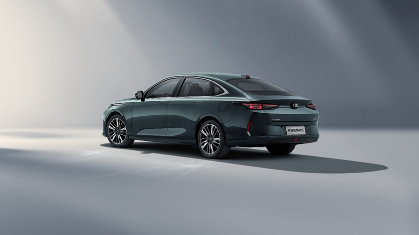 长安启源A05上市,售价8.99万元起,油电同价新选择!