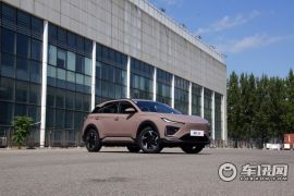 合众汽车-哪吒X