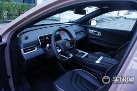 合众汽车-哪吒X