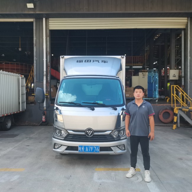 走街串巷开什么车？顺丰小哥曹师傅，“奥铃M卡 小巧灵活刚刚好”