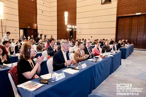 全球电动汽车产业加速前进，中国车企如何布局英国市场？