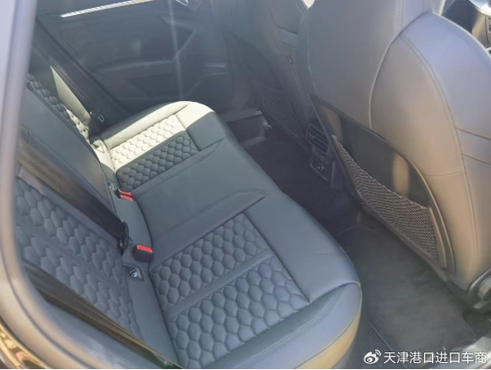 2023款奥迪RS3现车配置颜色可选65万起售 可分期全国