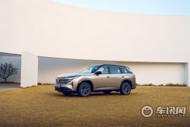 东风日产-探陆-380VC-TURBO 四驱智尊版 6座