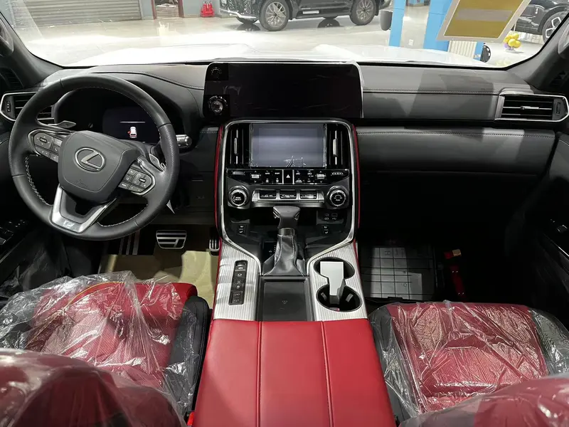 中东版24款雷克萨斯LX600大油箱天津现车优惠多