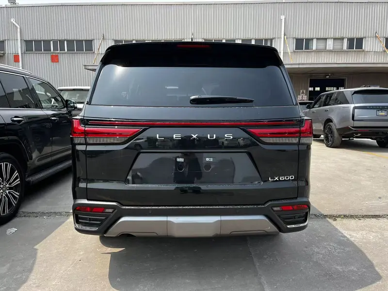 24款雷克萨斯LX600运动版现车 在售可分期135万起售