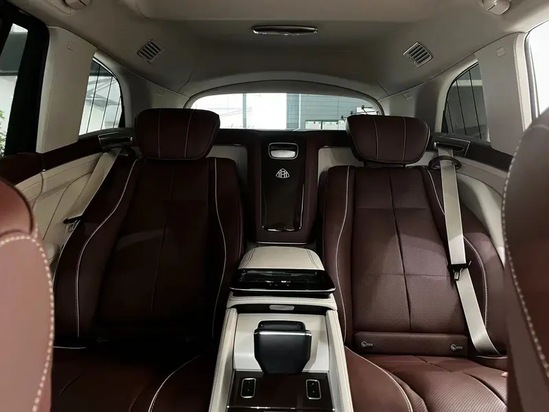 平行进口2024款奔驰GLS600迈巴赫四座奢华版现车优惠多