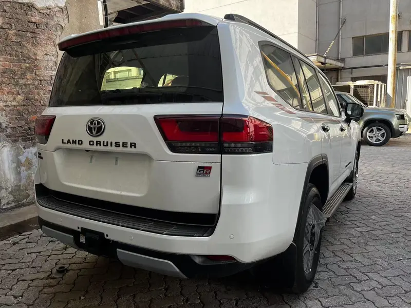 丰田酷路泽LC300现车柴油 汽油版可分期65万起