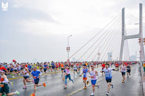登场皆英雄！江铃·福特烈马2024年南昌马拉松燃情开赛 