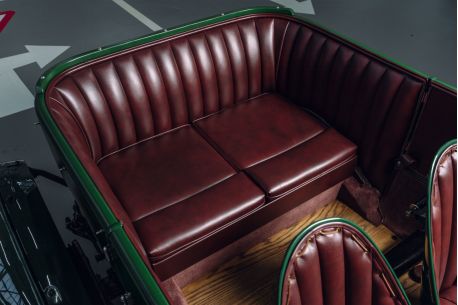 宾利Speed Six客户车型实现94年来首次交付Blower车型完成24小时