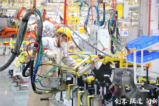 东风多利卡康陆威高光登场 引领“蓝牌极限轻卡”新潮向