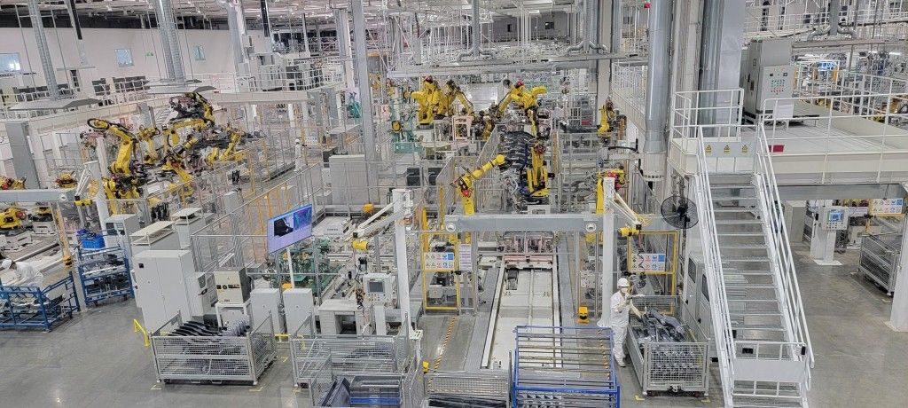 廣汽本田首款量產新車P7下線 新能源工廠正式落成